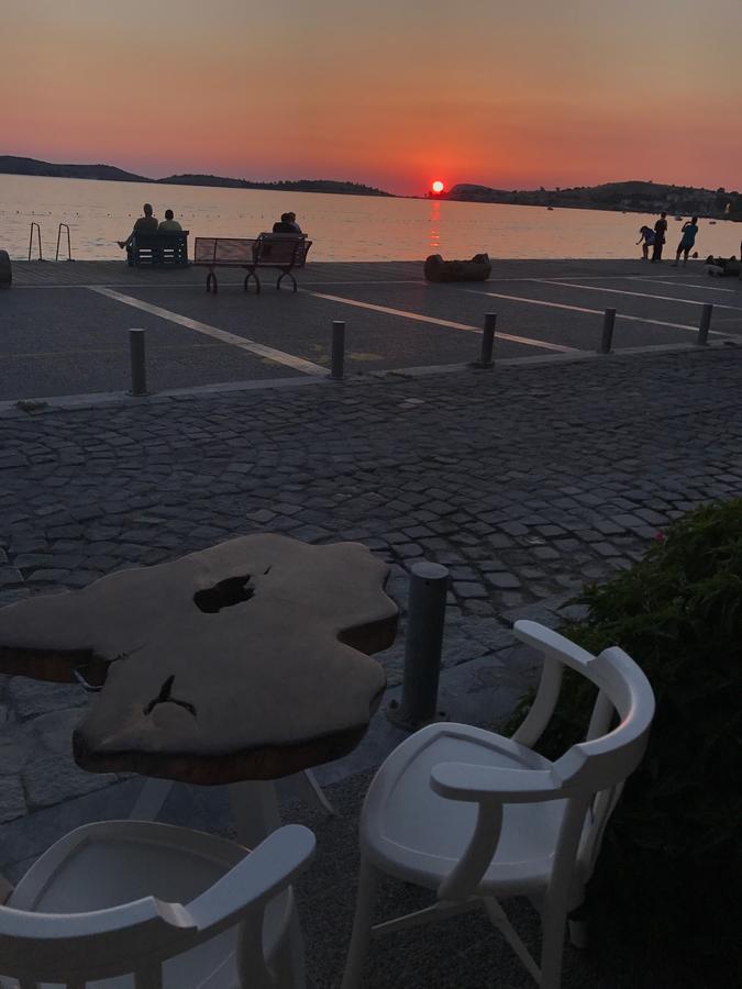 Ayshe Hotel Фоча Екстериор снимка
