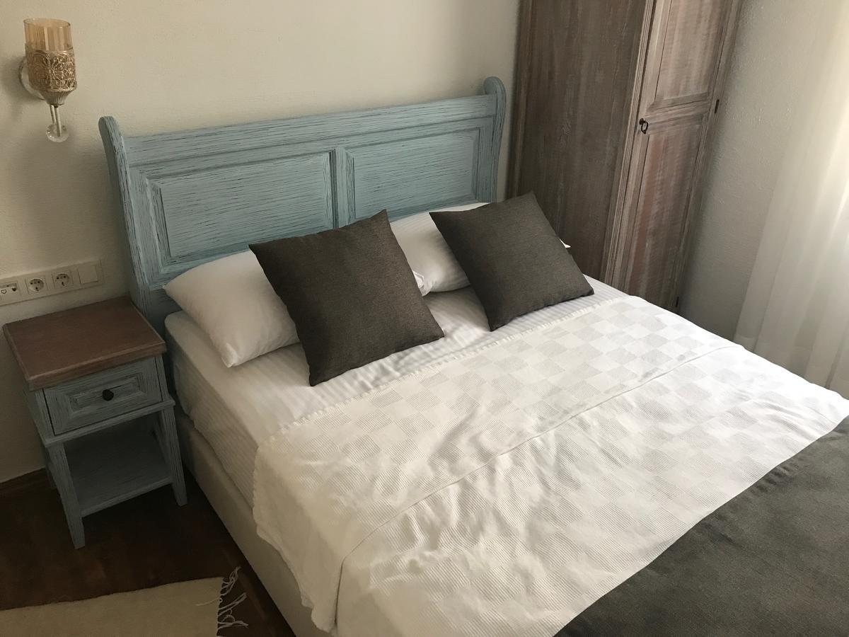 Ayshe Hotel Фоча Екстериор снимка
