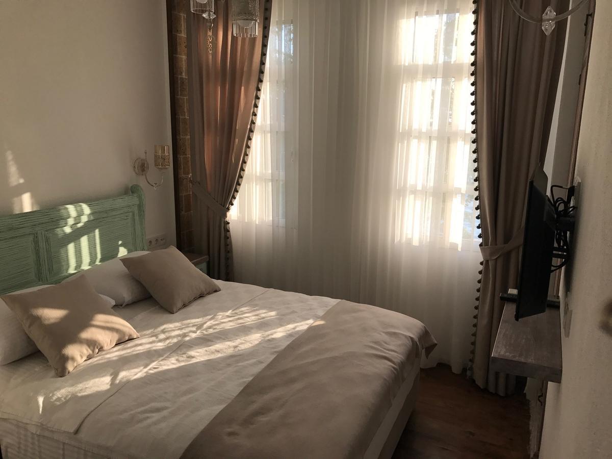 Ayshe Hotel Фоча Екстериор снимка